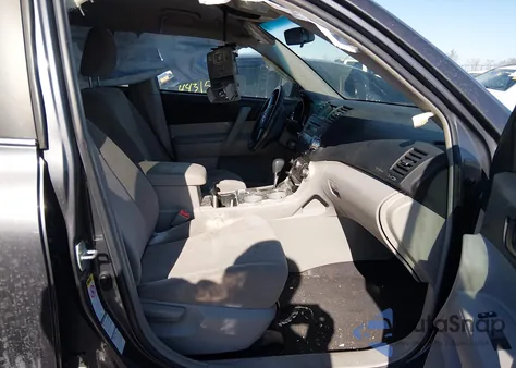 2012 Toyota Highlander Base V6 from USA, damaged, VIN 5TDBK3EH5CS170097